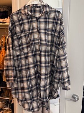 Boohoo Navy, Cream & Brown Plaid Button-Up Shirt Jacket